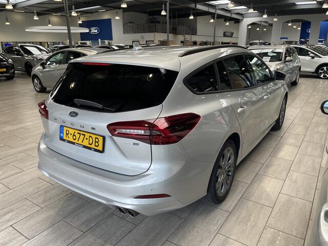 Ford FOCUS Wagon EcoBoost Hybrid 125 pk ST Line | NW. Model!! | Cruise | Clima | 17" LMV | Draadloos Carplay |