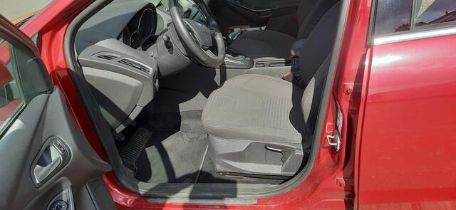 Ford FOCUS Wagon 1.0 Ecoboost Titanium 100pk Trekhaak | Voorruit Verwarming | Climate control | Navigatie | 17 inch velgen