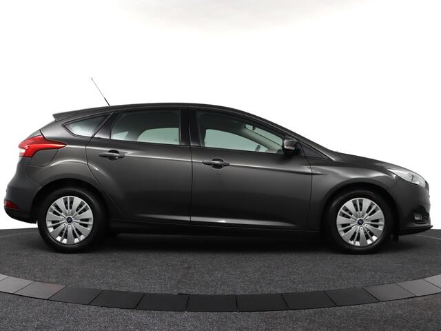 Ford FOCUS 1.0 Lease Edition, Orig.NL - 100% Onderhouden | Navigatie| Cruise Control | PDC achter | Sony geluidssysteem - RIJKLAAR