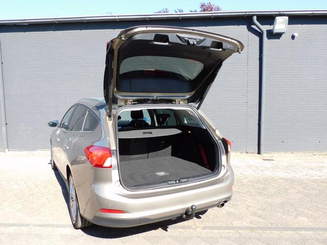 Ford FOCUS Wagon 1.5 EcoBoost Titanium Business APPLE CARPLAY/ANDROID! NAVI! CRUISE! CLIMA! TREKHAAK!