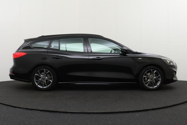 Ford FOCUS Wagon 1.0 EcoBoost ST Line Business Trekhaak Stuur-, Stoelverwarming
