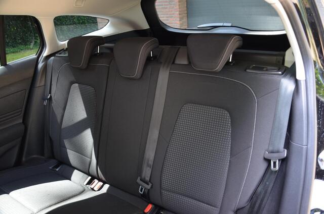 Ford FOCUS Wagon 1.0 EcoBoost Trend Edition Business Navi/Airco/Trekhaak/Achteruitrijcamera/Apple Carplay/Android Auto/lichtmetalen velgen 16"