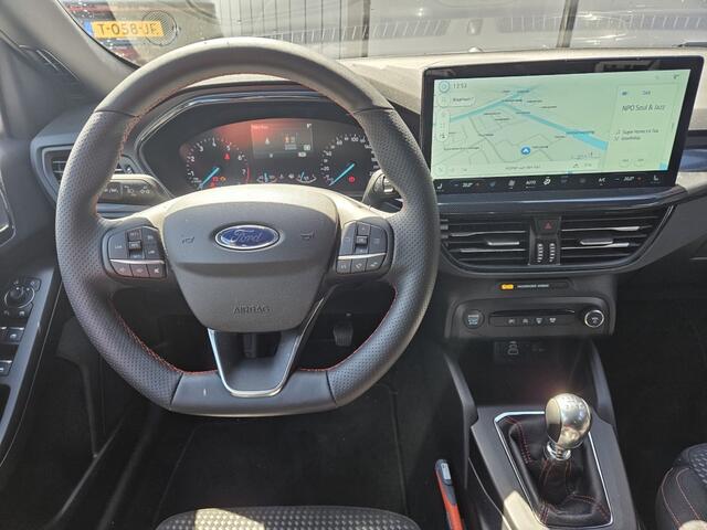 Ford FOCUS 1.0 EBH ST Line | Winter Pack | PDC | Navigatie