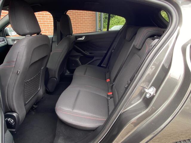Ford FOCUS 1.0 ECOB. ST LINE. BNS NAV CRUISE CARPLAY STOELVW CAMERA PDC LMV