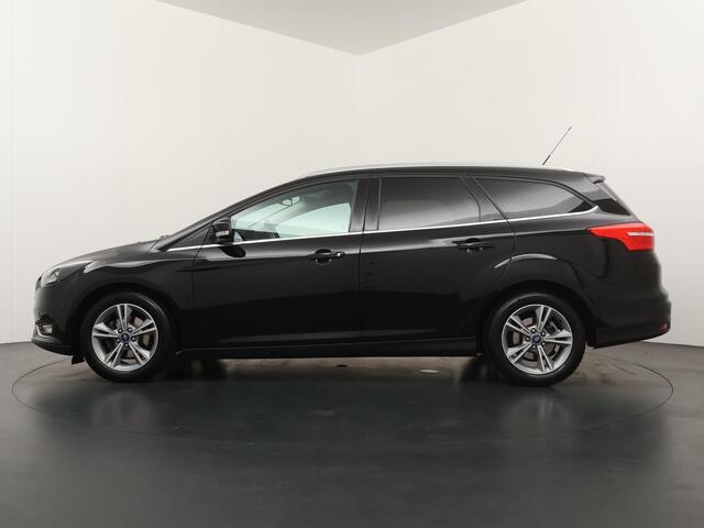Ford FOCUS Wagon 1.0 Titanium - Navigatie - Climate Control - Trekhaak