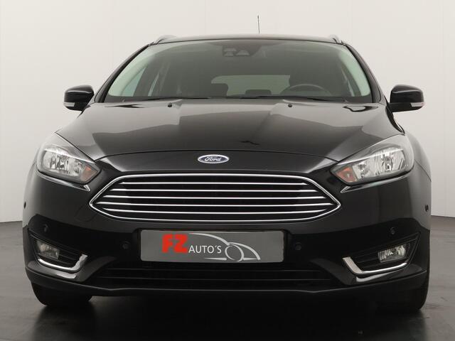 Ford FOCUS Wagon 1.0 Titanium - Navigatie - Climate Control - Trekhaak