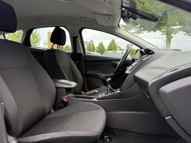 Ford FOCUS 1.0 Lease Edition 2e Eigenaar,Clima,Cruise,Pdc,N.A.P,4x Elekt.Ramen,Lm Velgen,Apk tot 05-2026
