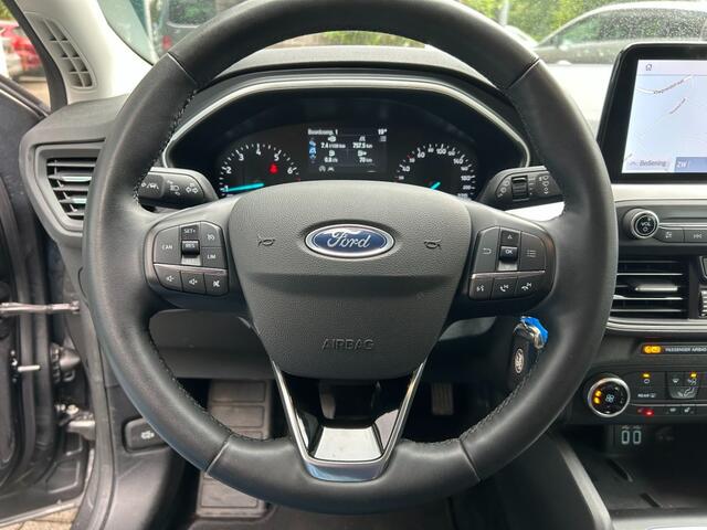 Ford FOCUS 1.0 EcoBoost 125pk LED CarPlay, Navi, Camera, PDC, 17Inch