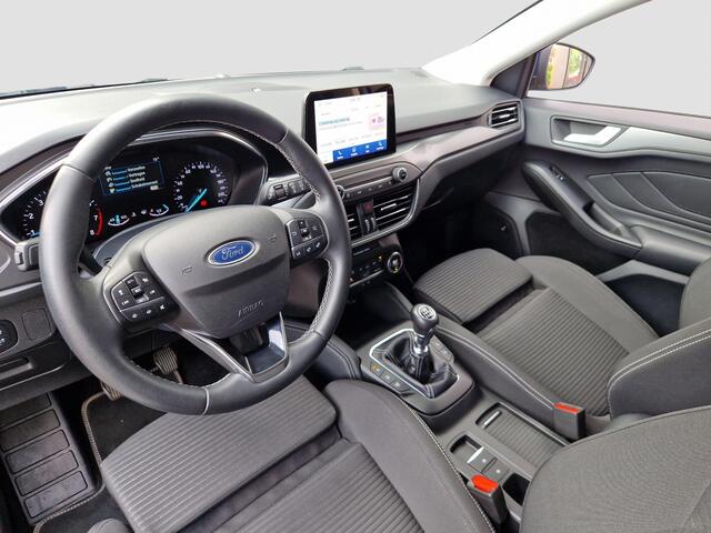 Ford FOCUS Wagon 1.0 EcoBoost Titanium Business | B&O | Trekhaak | PDC | Camera | Navi | Clima |