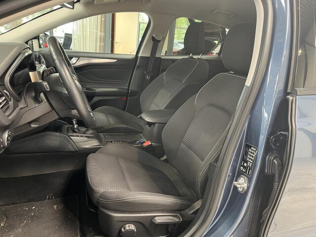 Ford FOCUS EcoBoost 125PK Titanium Business | Trekhaak | Winter Pack | Keyless | Navi | Park. Sens. V+A | Apple/Android CarPlay |