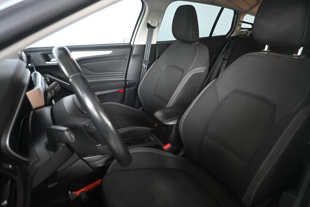 Ford FOCUS Wagon 1.0 EcoBoost Edition Business Clima Carplay Trekhaak Rijklaarprijs Inruil Mogelijk!