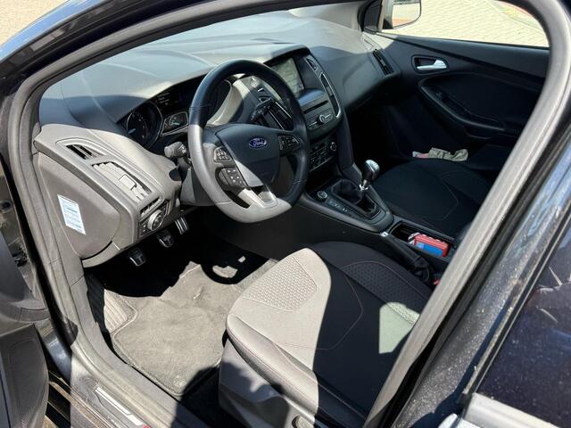Ford FOCUS Wagon 1.0 ST-Line