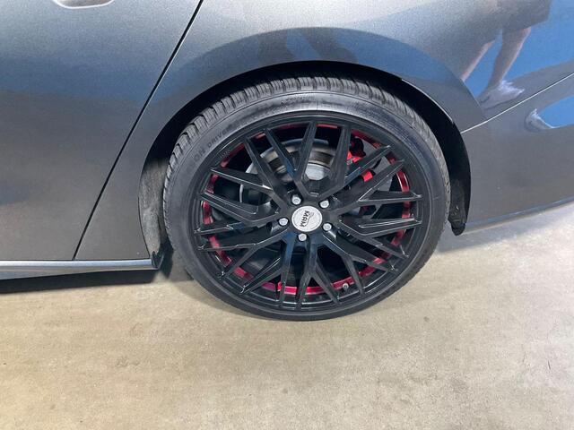 Ford FOCUS Wagon 2.3 EcoBoost ST-3 | Automaat 280pk! | Panoramadak | Winter Pack | Adaptive cruise control | Adaptive LED | Head up Display | Camera | 2 bandensets