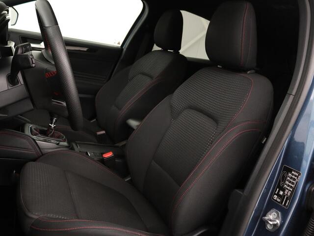Ford FOCUS 1.0 EcoBosst Hybrid ST Line X | Stoel & stuurverwarming | Camera | Full LED | Carplay | Keyless | Climate control | Cruise control