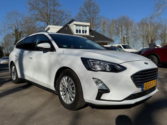 Ford FOCUS Wagon 1.5 120pk autom Tit Bns ecc,navi,lmv,cruise,pdc,chroom,dglas