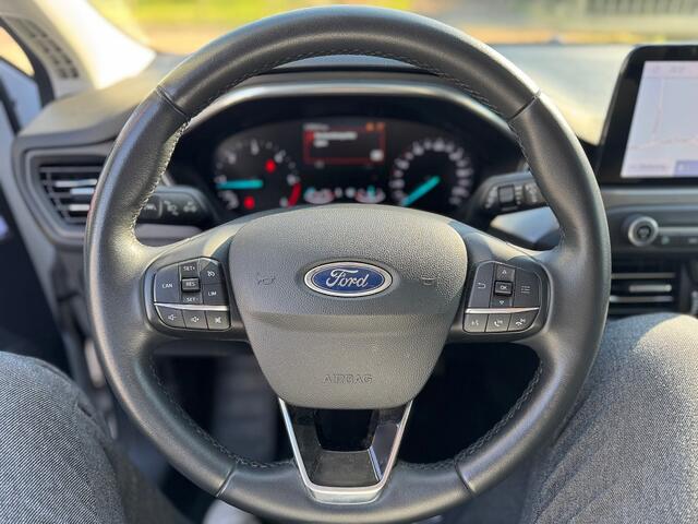 Ford FOCUS Wagon 1.5 120pk autom Tit Bns ecc,navi,lmv,cruise,pdc,chroom,dglas