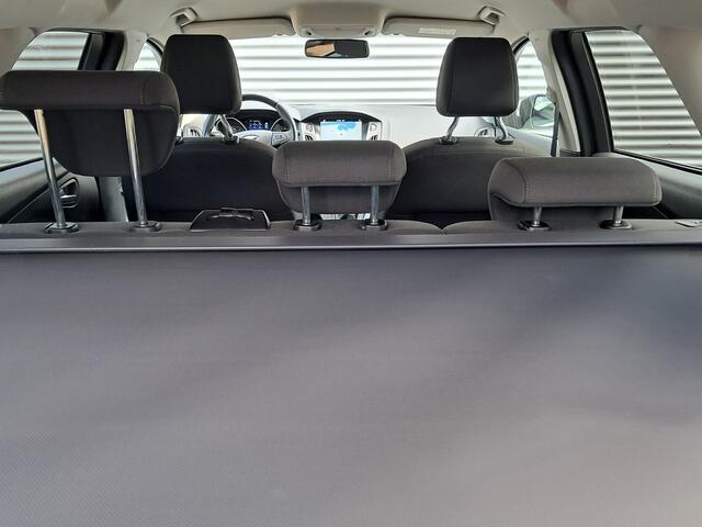 Ford FOCUS Wagon 1.0 Titanium met 80.452 km!! | Clima | Navigatie | Trekhaak | Als nieuw! | Keyless | RIJKLAARPRIJS INCL 12 MAANDEN GARANTIE EN BEURT
