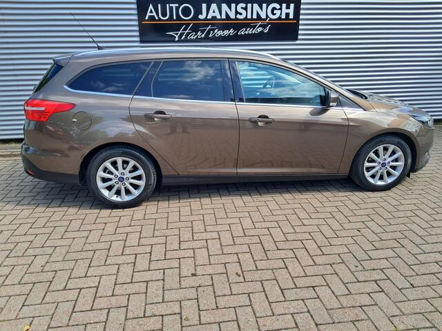 Ford FOCUS Wagon 1.0 Titanium met 80.452 km!! | Clima | Navigatie | Trekhaak | Als nieuw! | Keyless | RIJKLAARPRIJS INCL 12 MAANDEN GARANTIE EN BEURT