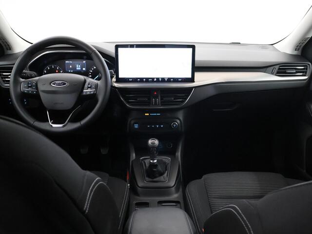 Ford FOCUS Wagon Titanium 1.0 Hybrid 125PK | Elektrisch Inklapbare Trekhaak | Navigatie | Cruise Control | Climate Control |