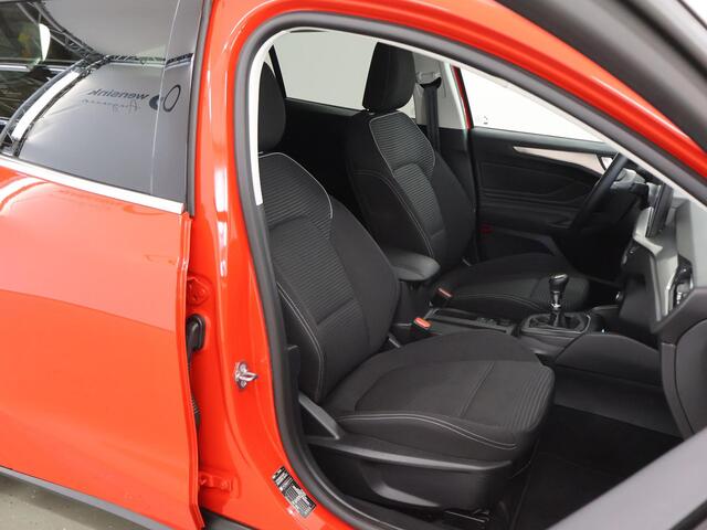 Ford FOCUS Wagon Titanium 1.0 Hybrid 125PK | Elektrisch Inklapbare Trekhaak | Navigatie | Cruise Control | Climate Control |
