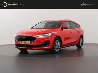 ford-focus-wagon-titanium-1.0-hybri