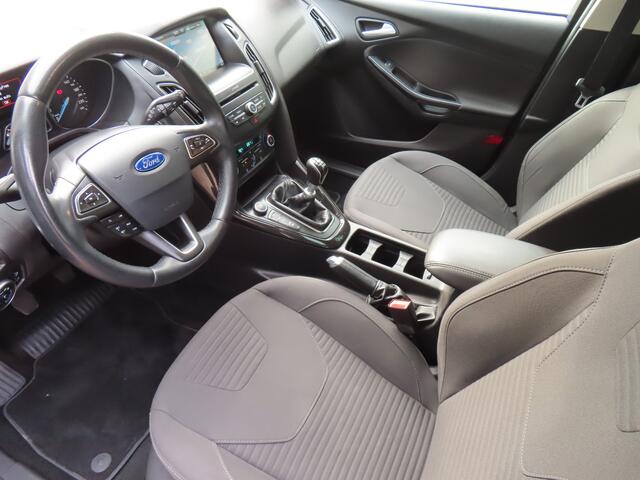 Ford FOCUS Wagon 1.0 Titanium*Navigatie*ECC*Trekhaak*