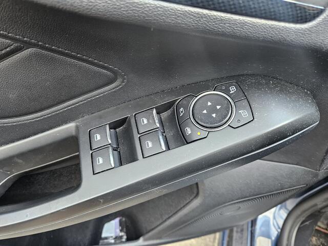 Ford FOCUS 1.0 EcoBoost Titanium Business St-line (motor probleem)