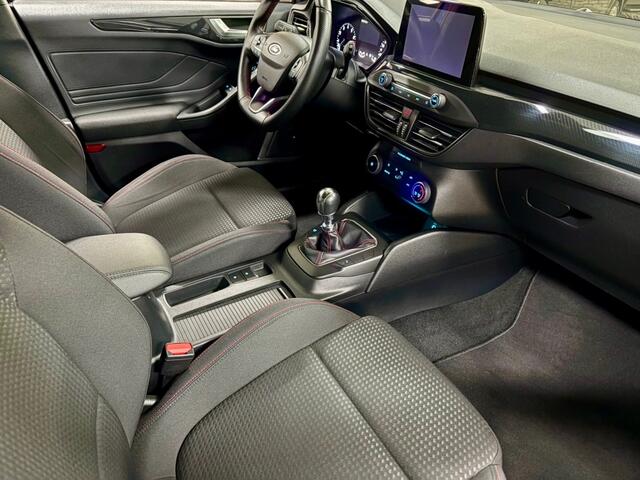 Ford FOCUS ST-Line Ecoboost 125pk Sport Navigatie Apple Android NL