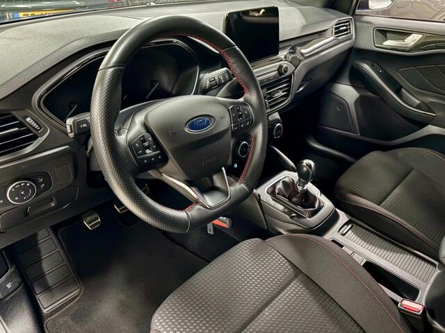 Ford FOCUS ST-Line Ecoboost 125pk Sport Navigatie Apple Android NL