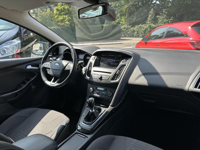 Ford FOCUS Wagon 1.0 EcoBoost Titanium Navi|Xenon|DAB|Camera|Allseason|Trekhaak