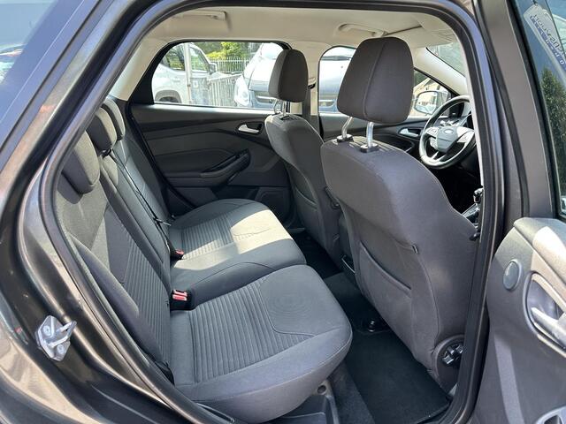 Ford FOCUS Wagon 1.0 EcoBoost Titanium Navi|Xenon|DAB|Camera|Allseason|Trekhaak
