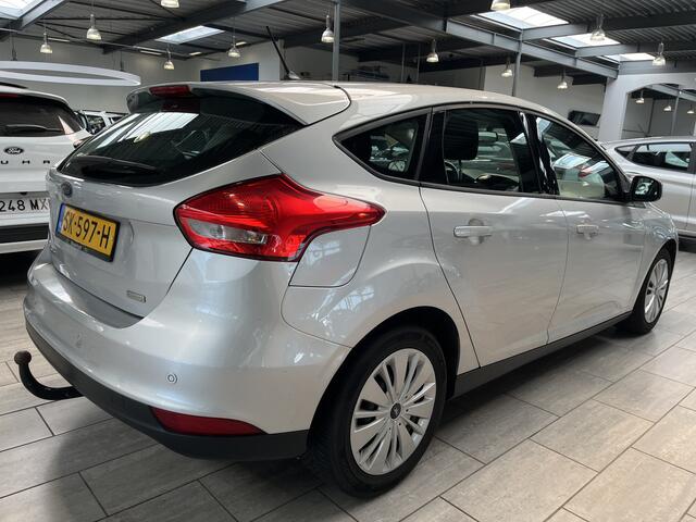 Ford FOCUS 100PK Lease Edition | Airco | Cruise | Trekhaak | Apple/Android CarPlay | Navi |
