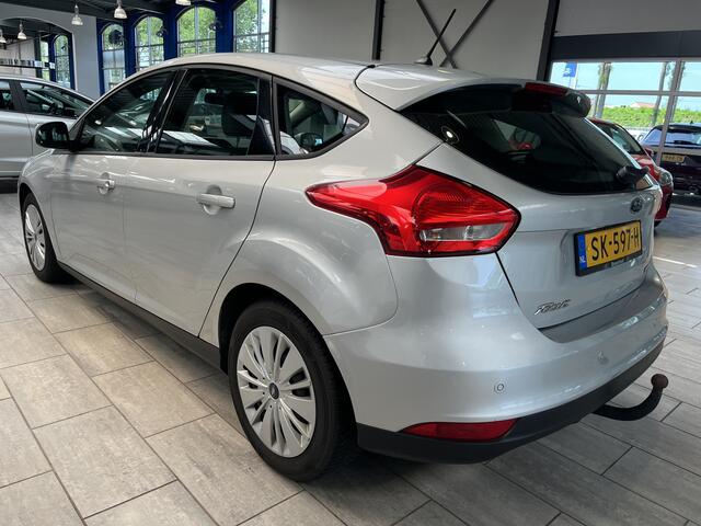 Ford FOCUS 100PK Lease Edition | Airco | Cruise | Trekhaak | Apple/Android CarPlay | Navi |