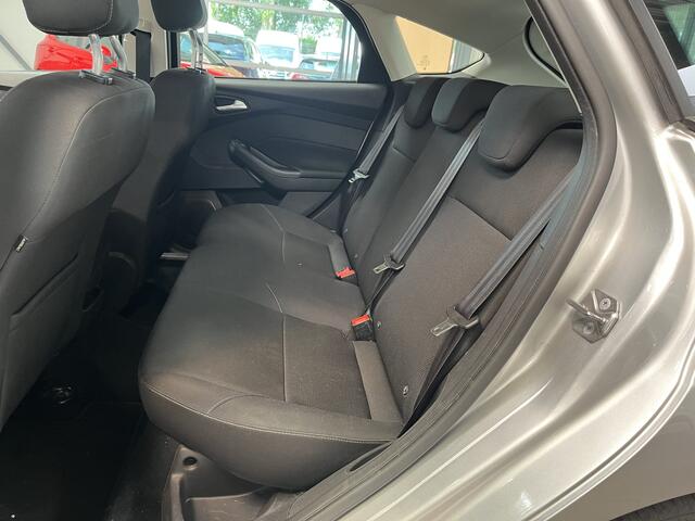Ford FOCUS 100PK Lease Edition | Airco | Cruise | Trekhaak | Apple/Android CarPlay | Navi |