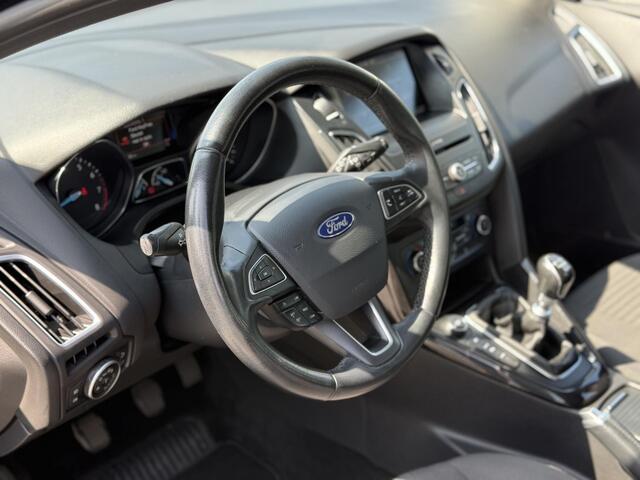 Ford FOCUS Wagon 1.5 Titanium KEYLESS START/CLIMATE CONTROLE/NL AUTO!