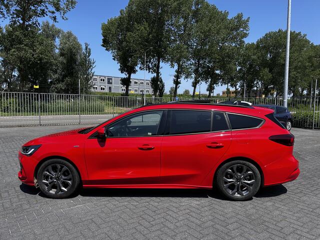 Ford FOCUS Wagon ST-Line EcoBoost Hybrid 155 pk | Pano | Winter Pack | Camera | Adapt. cruise | Camera | Draadloos Apple Carplay |