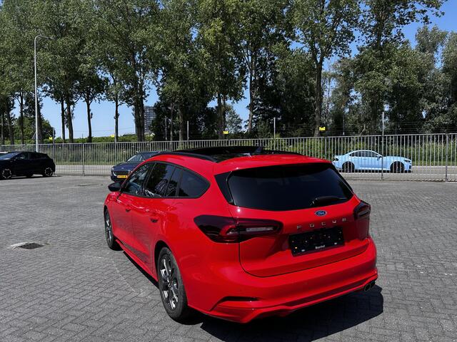 Ford FOCUS Wagon ST-Line EcoBoost Hybrid 155 pk | Pano | Winter Pack | Camera | Adapt. cruise | Camera | Draadloos Apple Carplay |