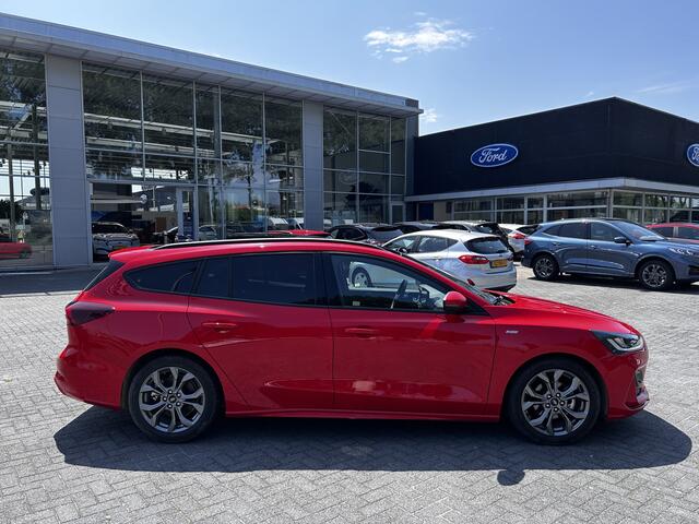Ford FOCUS Wagon ST-Line EcoBoost Hybrid 155 pk | Pano | Winter Pack | Camera | Adapt. cruise | Camera | Draadloos Apple Carplay |
