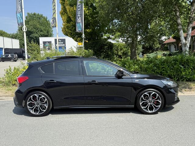 Ford FOCUS 1.5 EcoBoost ST-Line X 150PK AutomaatoPano