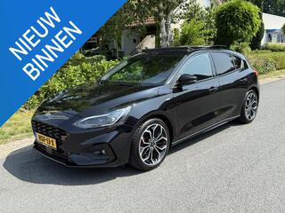 ford-focus-1.5-ecoboost-st-line-x-1