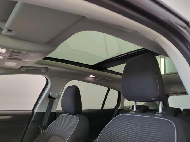 Ford FOCUS Wagon 1.0 EcoBoost Titanium X Business NL AUTO | TREKHAAK | CAMERA | PANO |