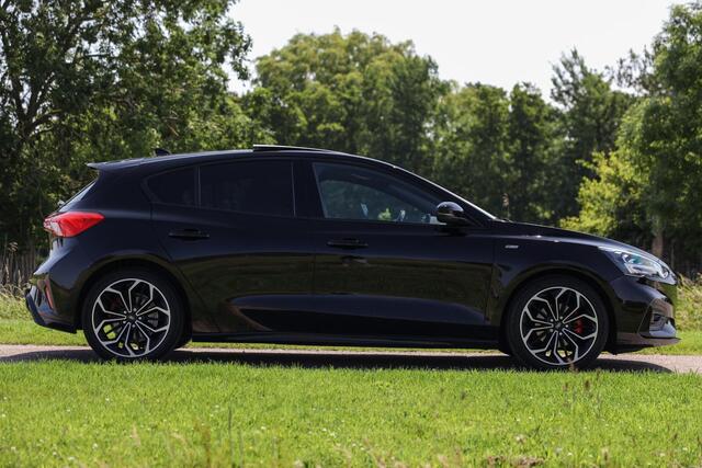 Ford FOCUS EcoBoost ST-Line ? Pano ? B&O ? ACC