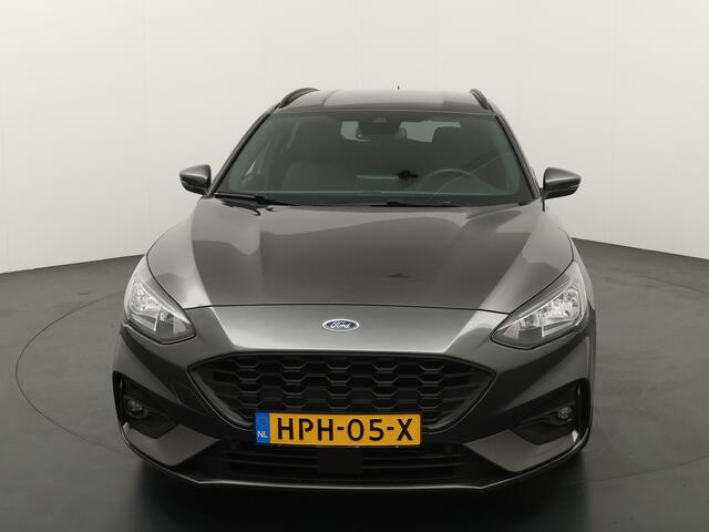 Ford FOCUS Wagon EcoBoost Hybrid 125pk ST-Line X | Winter pack | Camera | Cruise | Clima | Apple carplay | Android auto |