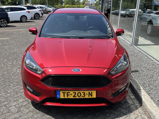 Ford FOCUS Wagon 1.5 EcoBoost ST-Line 150pk/110kW 6-bak | Trekhaak | Stoel-, stuur en voorruitverwarming | SYNC3 | Carplay/Android Auto | etc. etc.