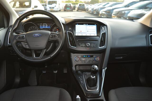 Ford FOCUS Wagon 1.0 Titanium | Camera | Trekhaak | Cruise Control |