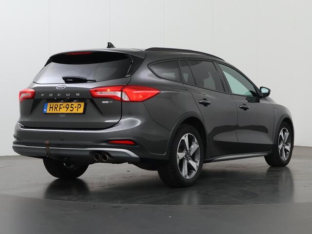 Ford FOCUS Wagon 1.0 EcoBoost Hybrid Active Business | Trekhaak | Panoramadak | Winterpakket | Cruise Control Adaptief | Parkeercamera |