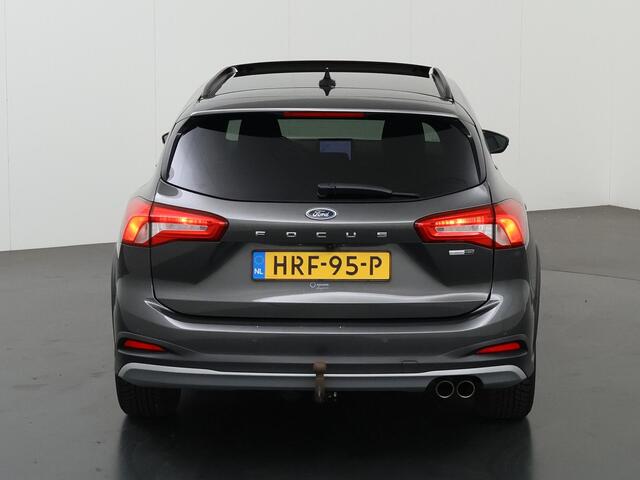 Ford FOCUS Wagon 1.0 EcoBoost Hybrid Active Business | Trekhaak | Panoramadak | Winterpakket | Cruise Control Adaptief | Parkeercamera |