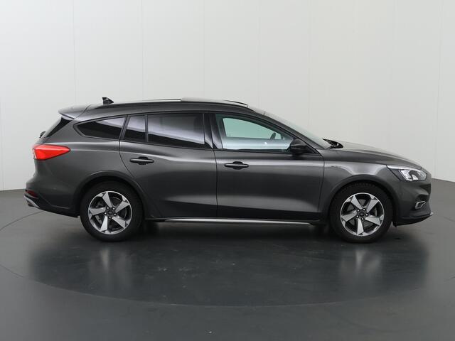 Ford FOCUS Wagon 1.0 EcoBoost Hybrid Active Business | Trekhaak | Panoramadak | Winterpakket | Cruise Control Adaptief | Parkeercamera |