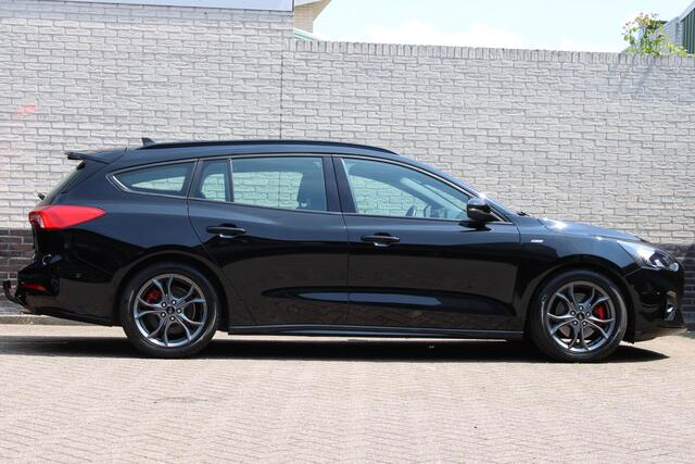 Ford FOCUS Wagon 1.5 EcoBoost ST Line Business | Trekhaak | Camera | Winterpack