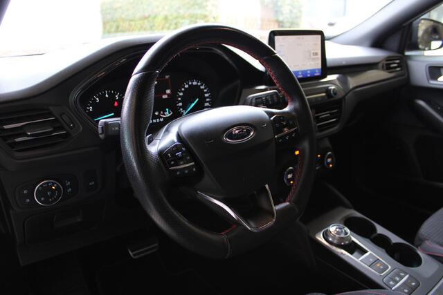 Ford FOCUS Wagon 1.5 EcoBoost ST Line Business | Trekhaak | Camera | Winterpack